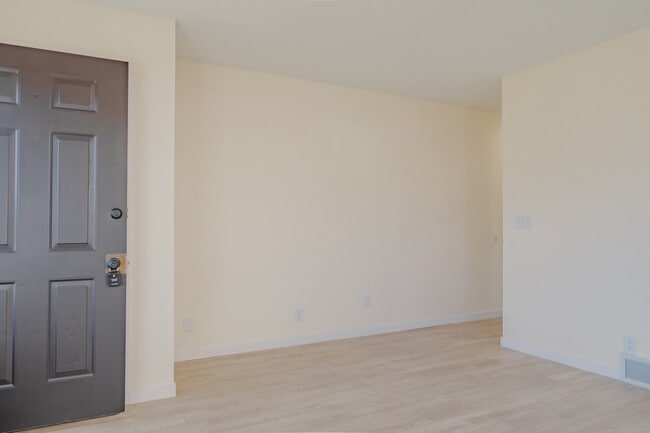 Living Room - 5024 S 48th St