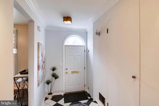 Photo - 2919 Elliott St