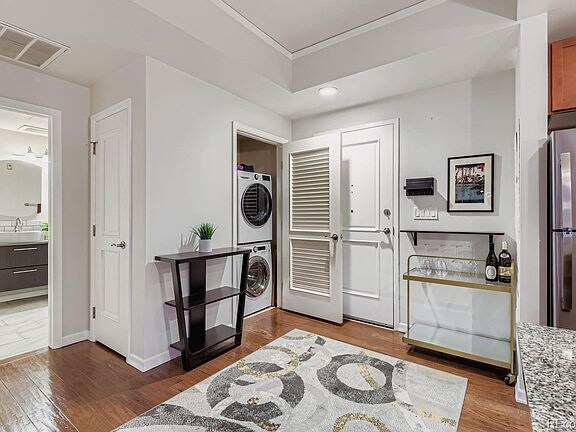 Photo - 1975 N Grant St Unidad 12