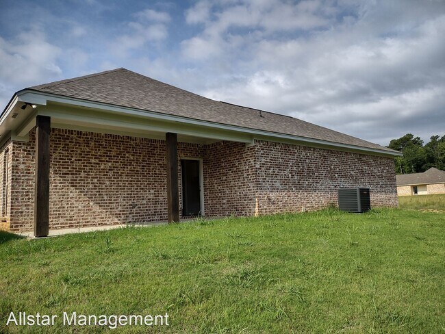 Photo - 4 br, 2 bath House - 863 Long Leaf Circle