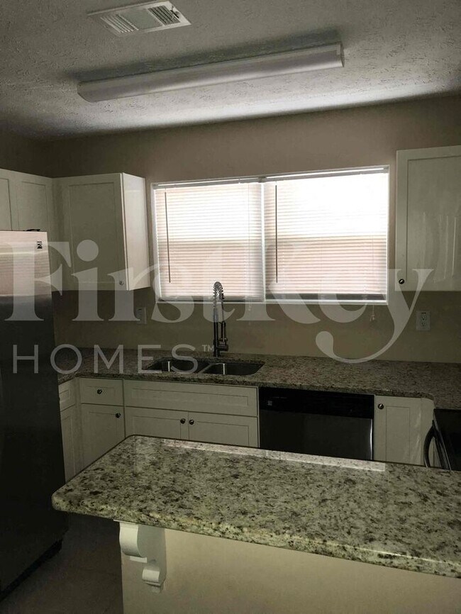 Photo - 2904 Cheney St