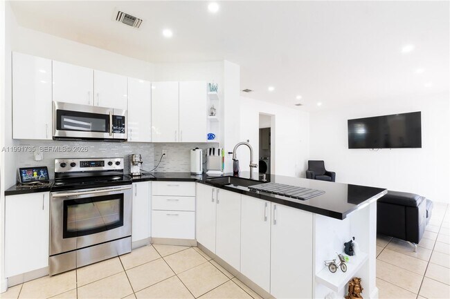 Photo - 10856 SW 247 St