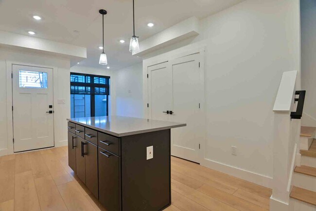 Photo - 2641 4th St NE Unidad 1