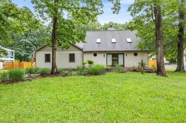 Photo - 350 OFF  RENT!! Beautiful Fully Loaded Hom...