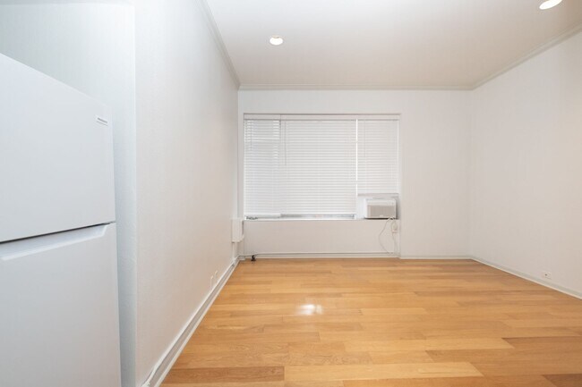 Photo - Beverly Alder Apartments