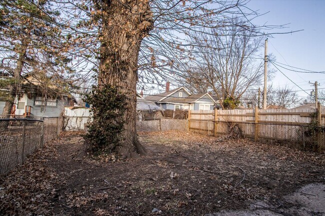 Photo - 806 Monroe Ave