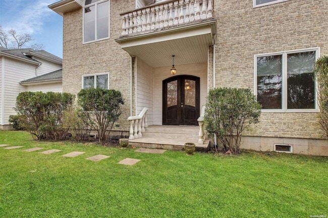 Photo - 10 Bay Woods Dr