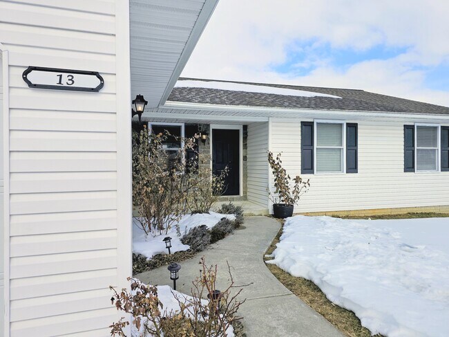 Photo - 13 Overlook Ln