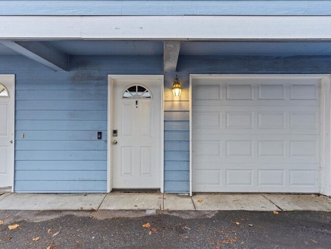Photo - Updated AIR-CONDITIONED Northgate Townhome