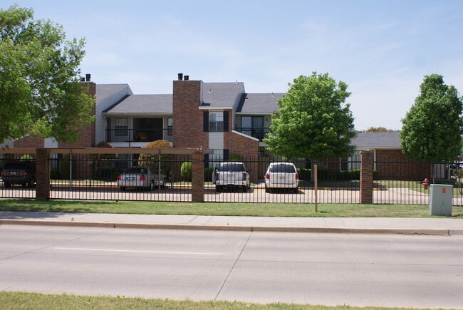 Photo - Spacious 1 Bedroom condo close to campus!
