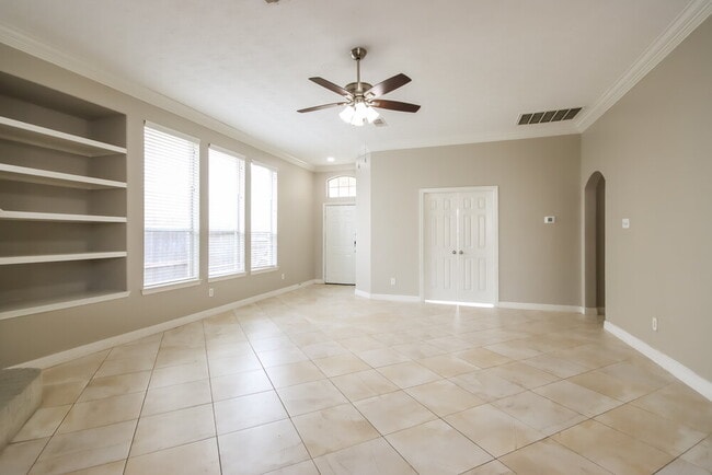 Photo - 19033 Hammer Ln