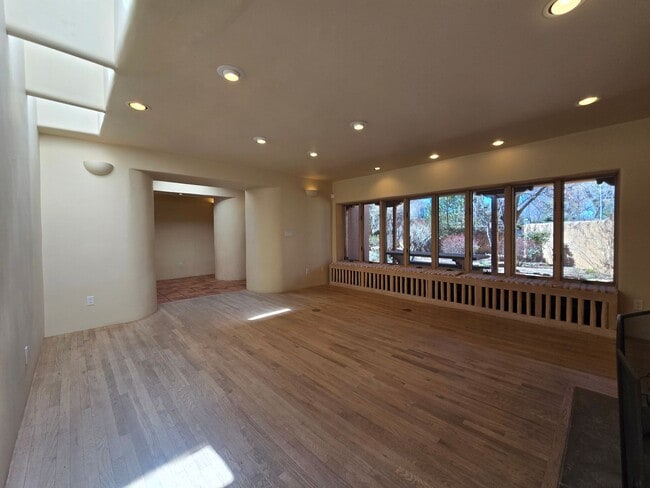 Photo - 570 1/2 Garcia St Unidad 1