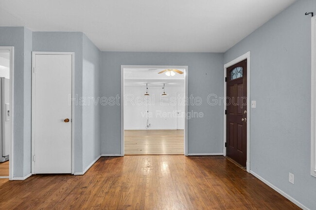 Photo - 25049 Willimet Way