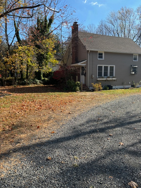 Photo - 11 Plainsboro Rd House