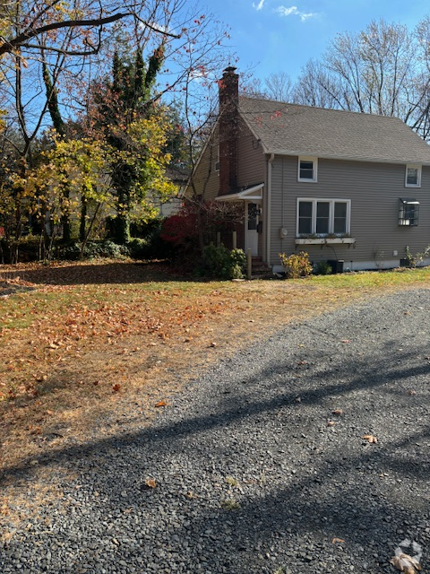 Building Photo - 11 Plainsboro Rd Rental