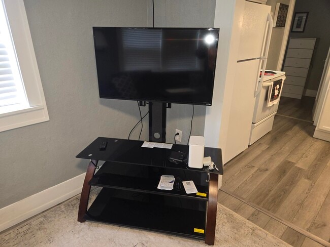 Photo - 1213 5th St Unit B