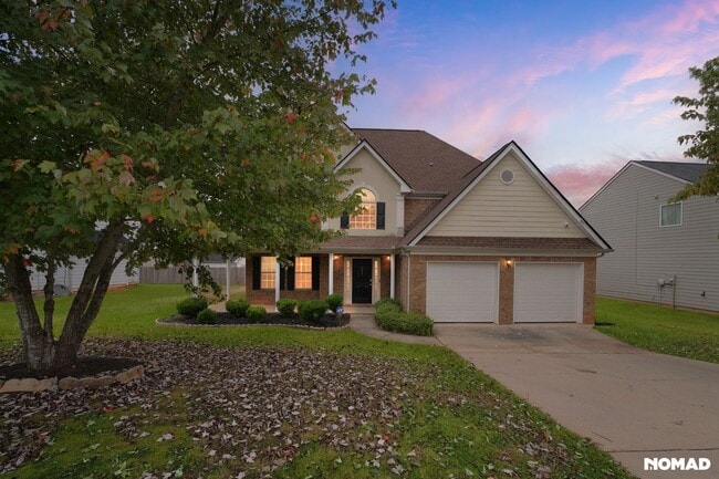 Photo - 395 Lamont Ln