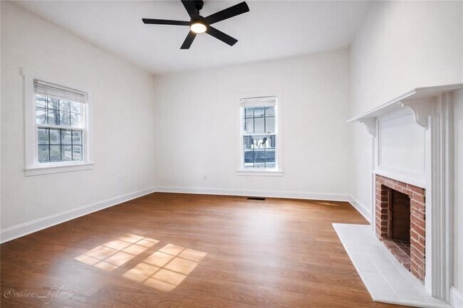 Photo - 1039 Astor Ave SW