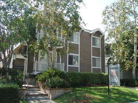 Photo - 3619 Clarington Ave