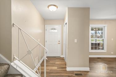 Photo - 924 Thornton Ln