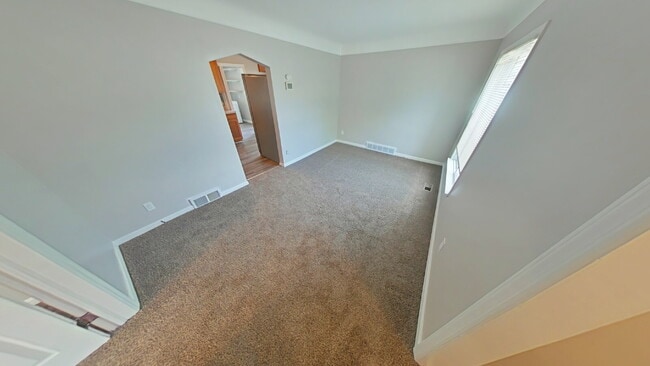 Photo - "3-Bedroom Retreat in Roseville – Spacious 1300 Sq Ft Home!"