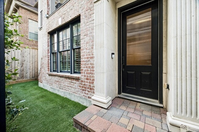 Photo - 1521 Oakdale St