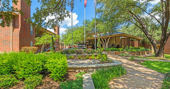 Photo - Parc Plaza Apartments