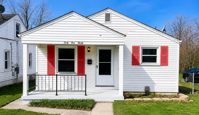 Building Photo - 3 bedroom house! WON'T LAST!