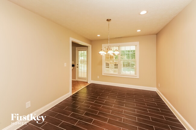 Photo - 4445 Waterman Dr