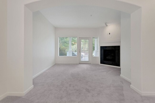 Photo - 2 Bed/3 Bath Beautiful Beaverton Townhome!