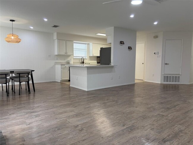 Photo - 8402 Priest River Dr