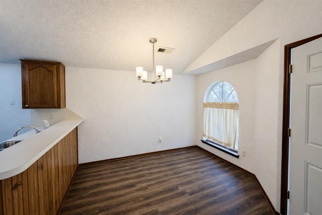 Photo - 2138 Lonnie Ln