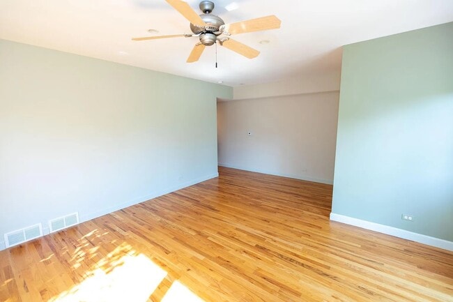 Photo - 1607 Simpson St Unit 2W