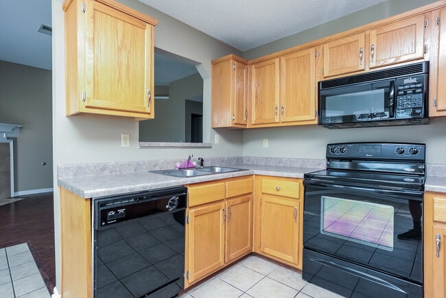 Photo - 7470 Jennifer Dr