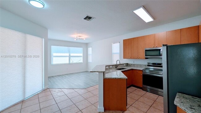 Photo - 2151 NE 37th Terrace