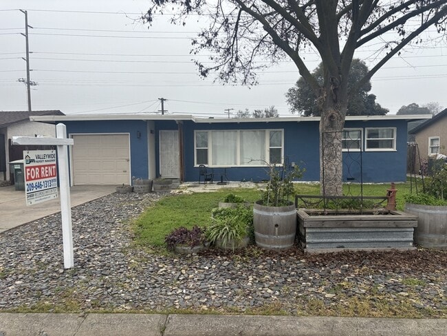Photo - This charming 2-bedroom, 1-bathroom home in the heart of Modesto
