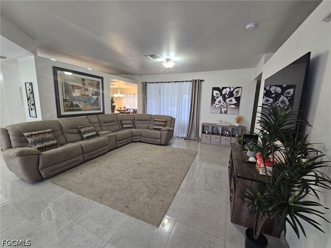 Photo - 918 NE 13th St