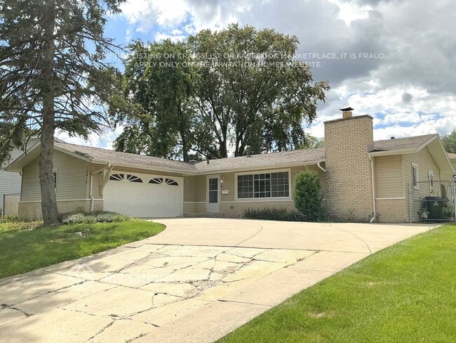 Building Photo - 15416 Ridgeland Ave Rental
