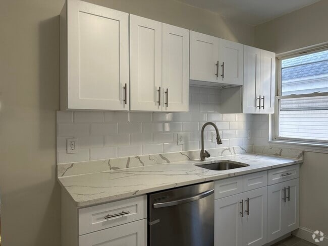 Building Photo - 86 Topliff St Unit 2 Rental