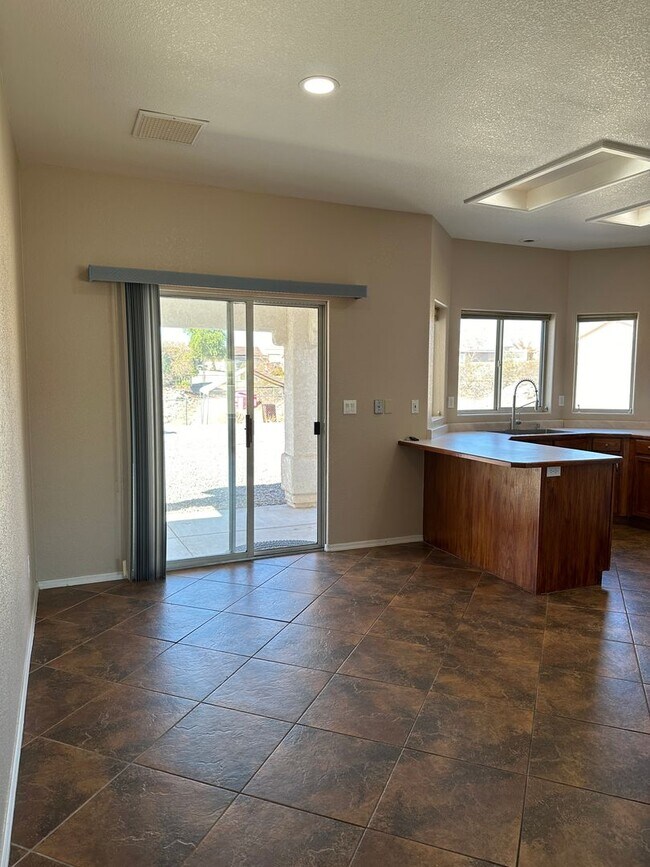 Available now Unfurnished Long Term House House Rental in Lake