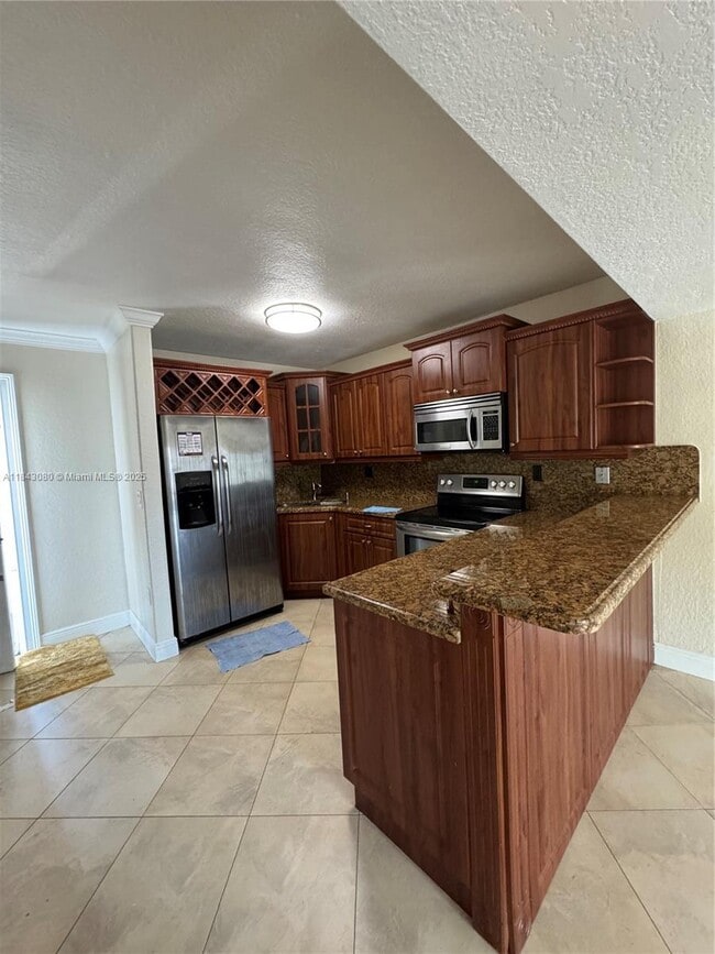Building Photo - 2740 W 76th St Unit 202 Rental