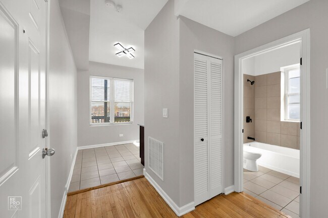 Photo - 1145 N Austin Blvd