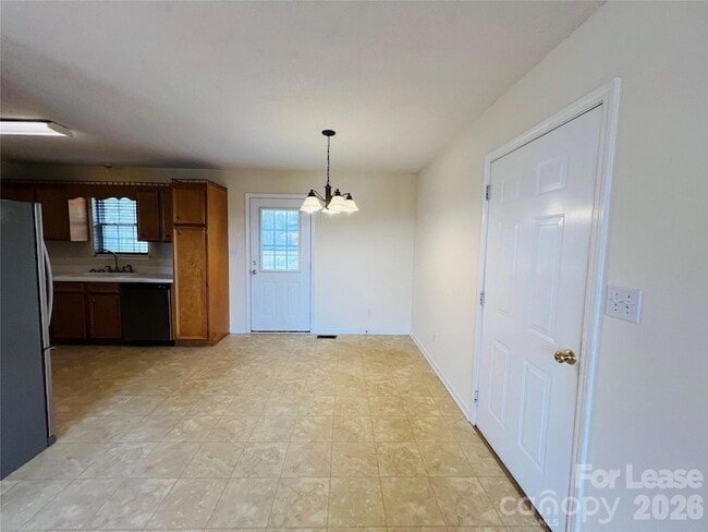Photo - 2050 Rocketts Way