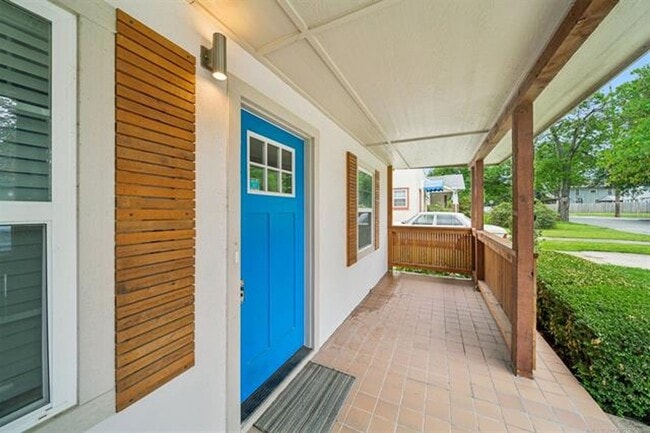 Photo - Gorgeous updated and modern open layout