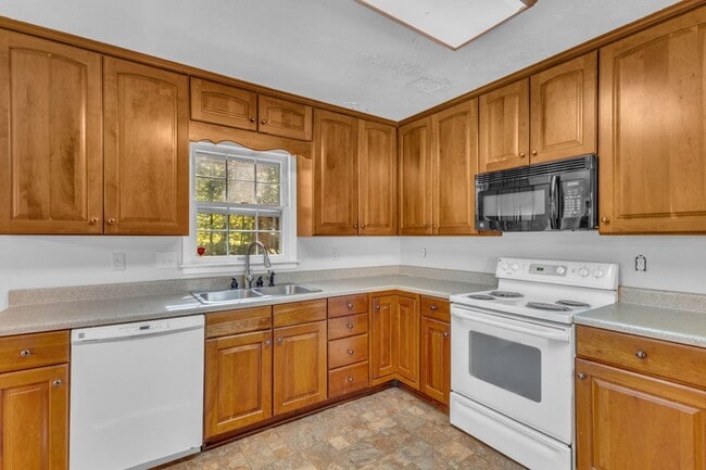 Photo - 760 Sugar Hill Ln SE