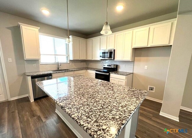 Photo - 978 Aurora Grv Bnd