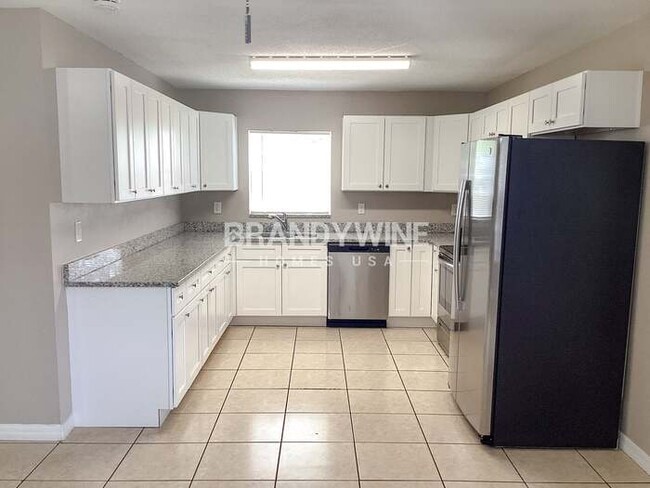Photo - 803 E Baker St
