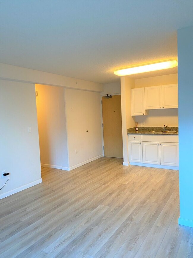 Photo - 801 South St