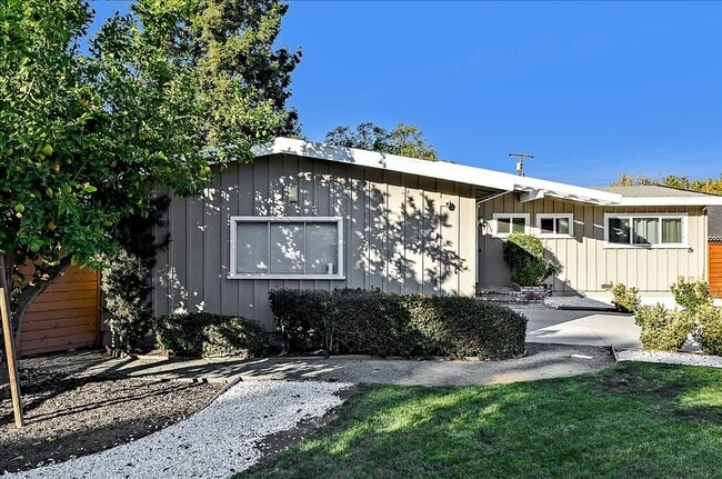 Building Photo - MID-CENTURY MODERN ON WILLOW GLEN BORDER - SPACIOUS LOT