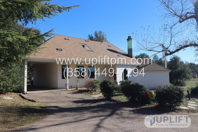 4721 Meadowridge Rd